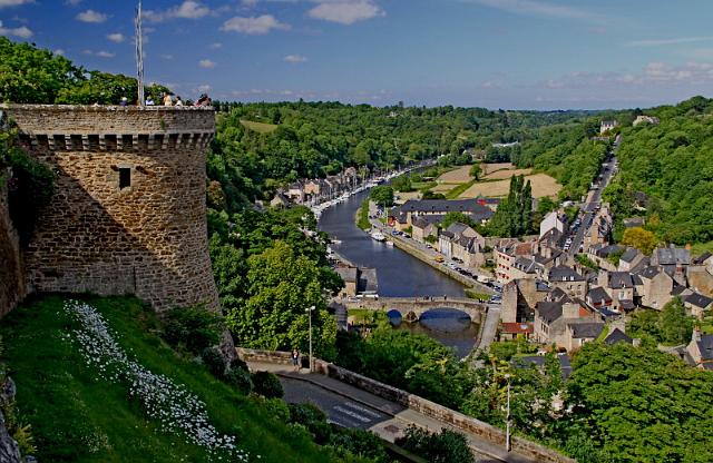 76 dinan.JPG
